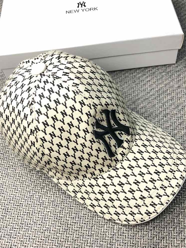 ブランド帽子背面デザイン